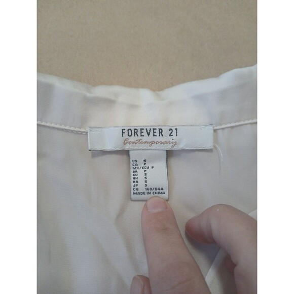 Forever 21 Contemporary Button Up Blouse Shirt Small White Corporate Minimalist - Picture 2 of 6